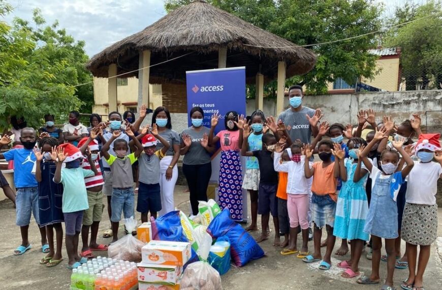 Mais de 300 Crianças Moçambicanas Recebem Alimentos do Access Bank