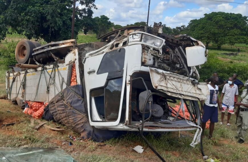 Vinte e Sete Pessoas Morrem em Acidente Rodoviário na Zambézia