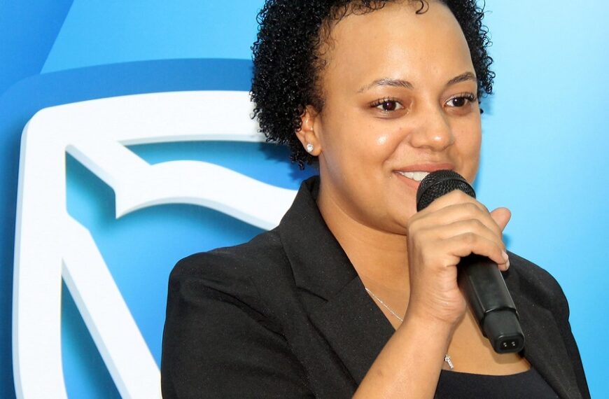 Adiado Apagão no Sistema Informático e Enceramento de Agências do Standard bank