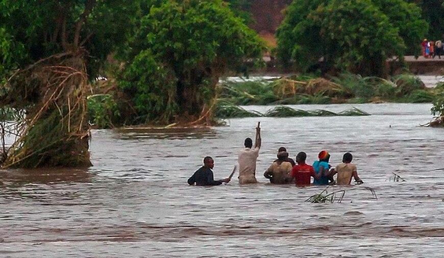 Previsão Sobre Ocorrência de Chuvas Muito Fortes Nas Próximas 48 Horas