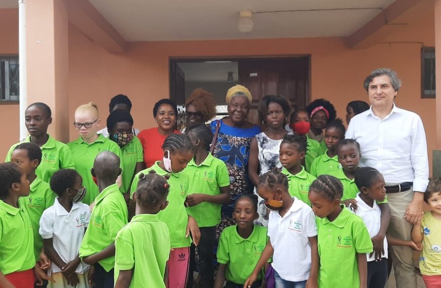 Os Dinheiros da Espanha na Igualdade de Género e Desfasamento Digital em Moçambique