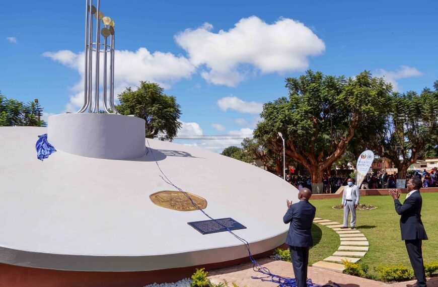 Banco de Moçambique e Município de Lichinga Inauguram Praça do Metical