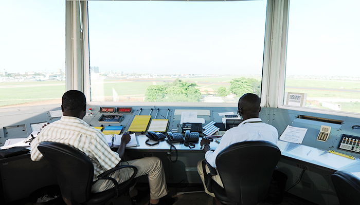 Controladores Aéreos em Crise com Aeroportos Recebidos Pela Oitava Comissão da AR