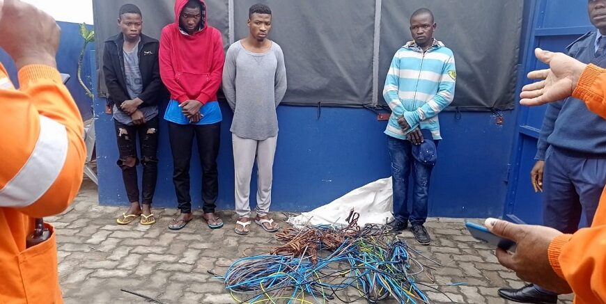 Vigilância Comunitária Neutraliza Individuo que Roubava Cabos Eléctricos no Picoco em Boane