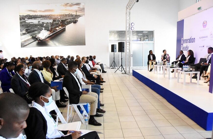 Standard Bank Capacita Trezentos Jovens Para o Mercado de Trabalho Moçambicano