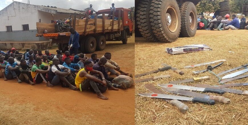 Quarenta Homens Armados de Catanas A Contas Com a Polícia no Distrito de Balama