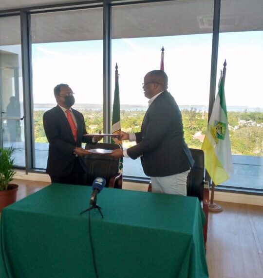 Municípios da Matola e Tete Assinam Memorando de Entendimento para Melhorar Serviços