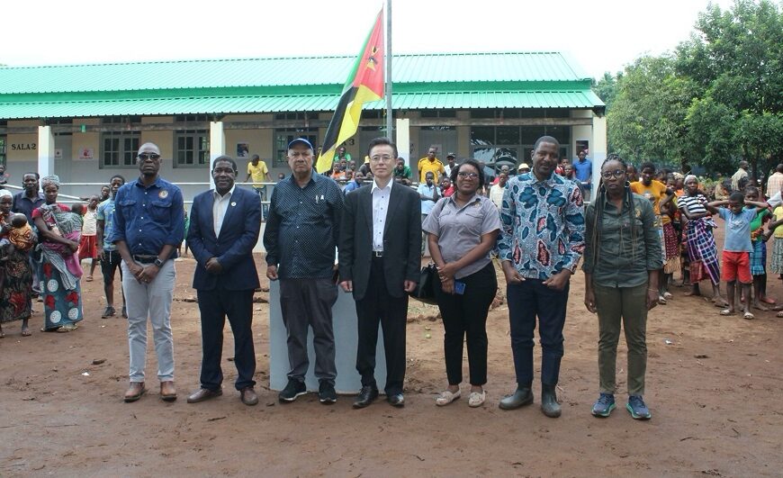 Governo de Sofala Inaugura Salas de Aulas em Parceria com Japão e o Parque Nacional da Gorongosa