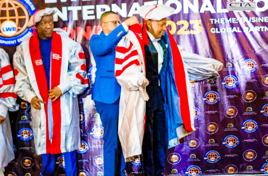 Presidente da CTA e Ministro da Nigéria Distinguidos Doutores Honoris Causa em Liderança