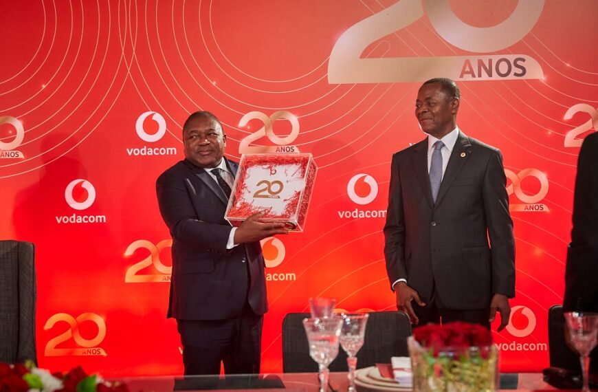 Filipe Nyusi Enaltece Investimento da Vodacom nas Telecomunicações nos Últimos 20 Anos