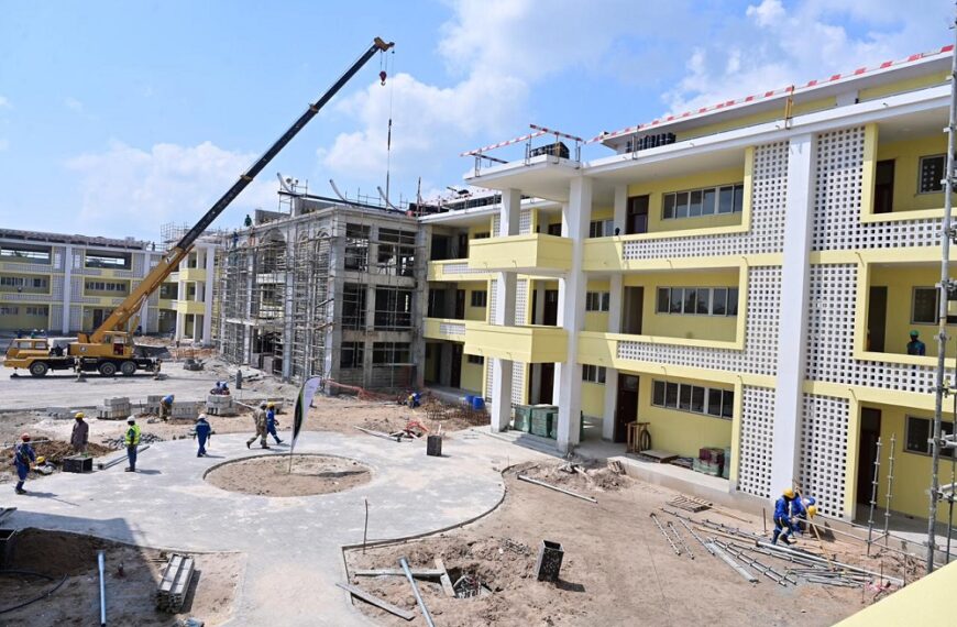 Escola Secundária de Mafambisse Volta Receber Alunos Depois da Destruição do Ciclone Idai