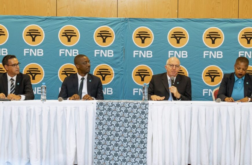 Peter Blenkinsop Diz Que o FNB Moçambique Está a Terminar o Ano com Lucros