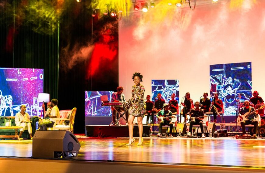 ‘Aqueles Dias da Rádio’ Regressa ao Palco Para Reposição da História Que Ninguém Contou