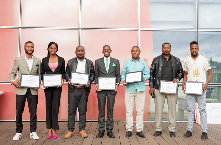 Moza Banco Entrega Prémios aos Vencedores do Concurso de Jornalismo Edição 2023