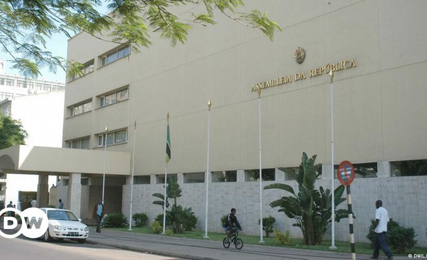 IX Sessão Ordinária da Assembleia da República Marcada Para Dia 22 de Fevereiro