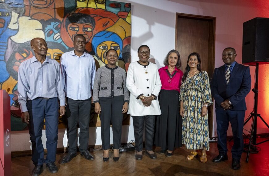 Absa Bank Restaura Mural de Malangatana Patente no Museu Nacional de Arte em Maputo