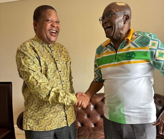 Notícias Sobre a Aliança Entre a Nova Democracia e Jacob Zuma da África do Sul