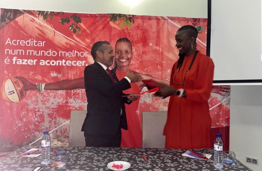Moza Banco Junta-se à Clarisse Machanguana Para Apoiar Raparigas Vulneráveis