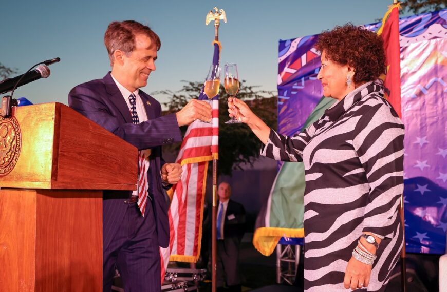 Peter Vrooman e as Vozes dos Eleitores que Através das Urnas Determinam o Rumo do País