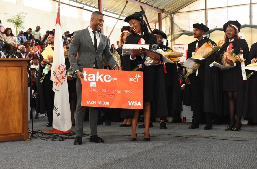 BCI Premeia Melhores Graduados da Universidade Politécnica em Maputo