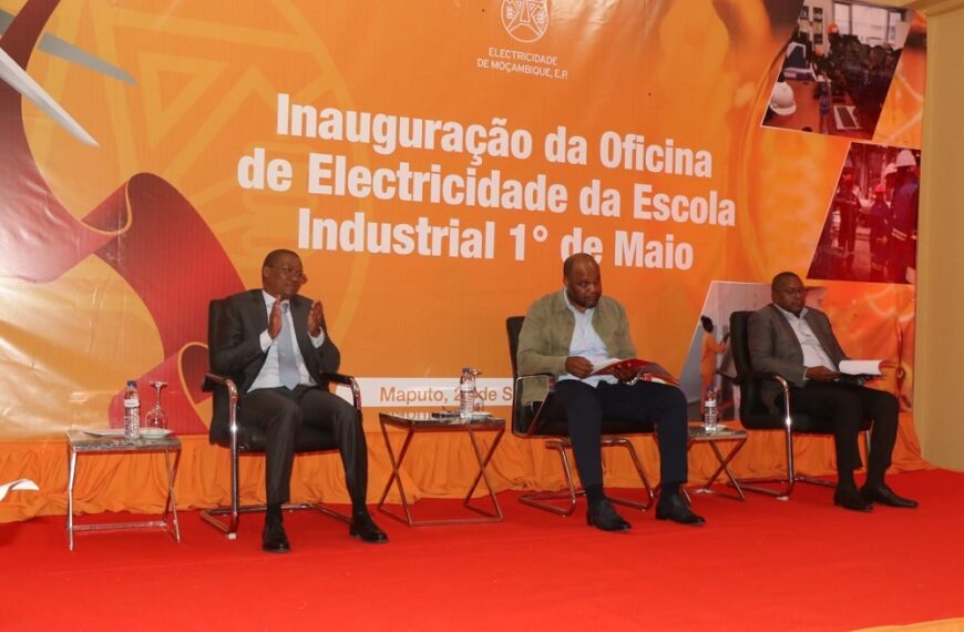 Gondola e Ou-Chim Entregam ‘Oficina de Electricidade’ da Escola Industrial 1⁰ de Maio