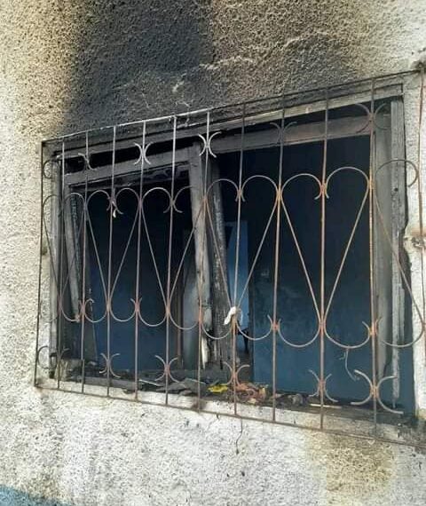 Desconhecidos Incendeiam Sede do Partido Podemos na Cidade de Chimoio em Manica