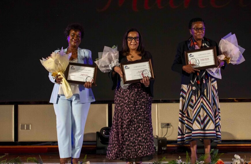 Maria de Assunção Abdula Distinguida Pelo seu Envolvimento na Economia e Negócios