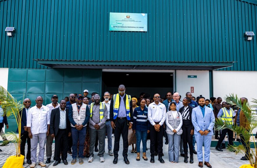 Presidente Daniel Chapo Inaugura Centro de Formação Profissional de Chimoio em Manica