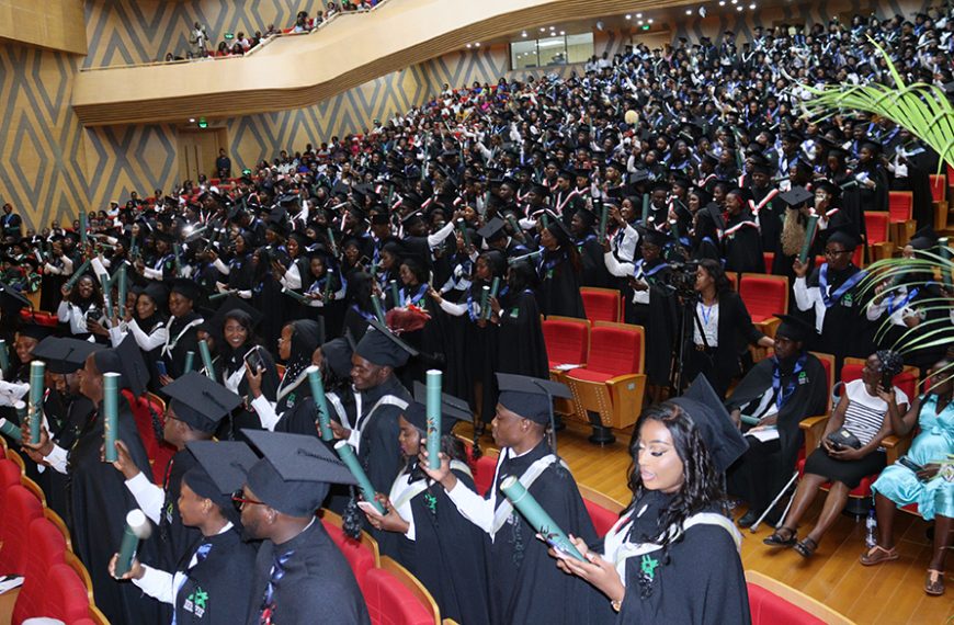 Movimento Estudantil Formaliza Repúdio a Decisão do Governo de Cancelar Subsídios aos Finalistas