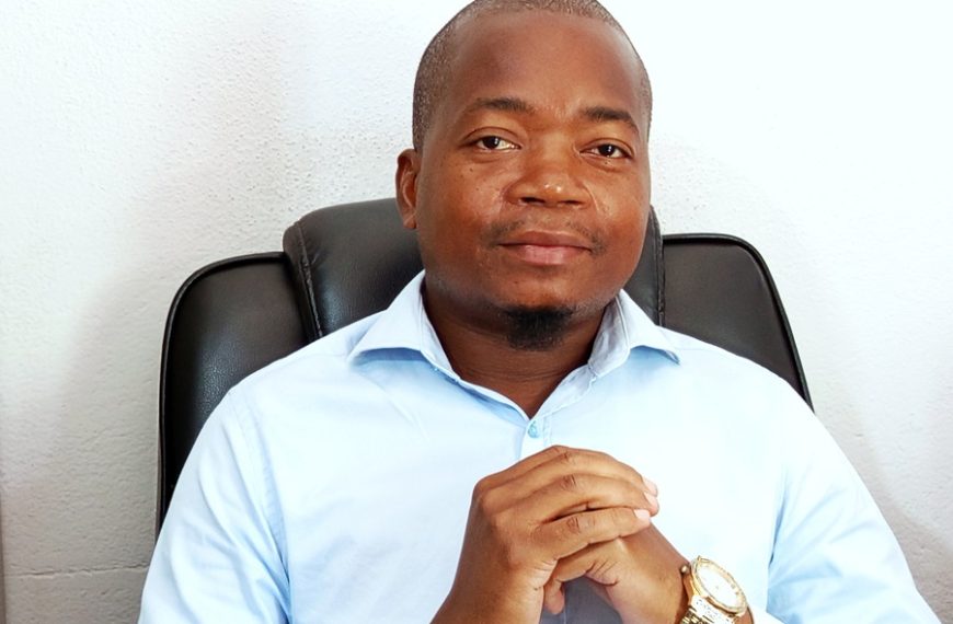 Dyne Silver Apresenta “Crónicas & Poemas ao Vinho” na Sua Estreia em Obra Literária