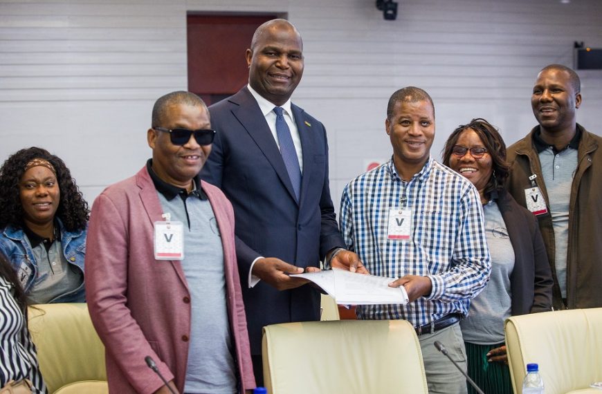 Presidente Daniel Recebe Associação dos Cegos e Reafirma Compromisso com Diálogo Inclusivo