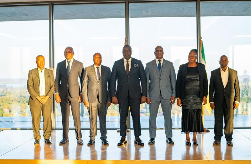 Júlio Parruque Empossa Novos Órgãos e Membros da Empresa Municipal de Mobilidade e Estacionamento