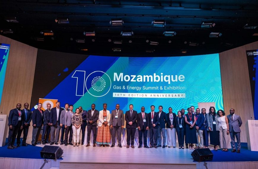 EDM e Exxonmobil Assinam Memorando Para a Electrificação de Quionga no Distrito de Palma