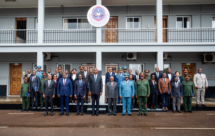 Presidente Daniel Chapo Exige ao ISEDEF Mais Capacidade de Antecipação no Combate ao Terrorismo