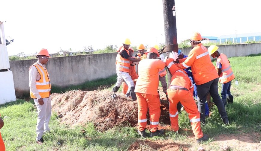 Enxurradas Derrubam 15 Postes da EDM e Deixam 8.200 Clientes Sem Energia Eléctrica em Niassa