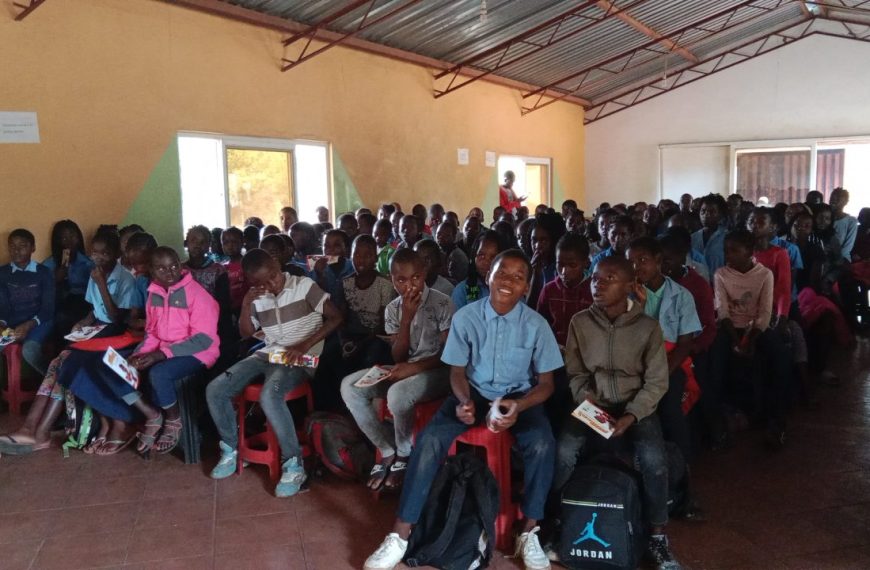 Concurso de Redacção Financiado Pelo Moza Banco Premeia Talento Infantil em Chókwè