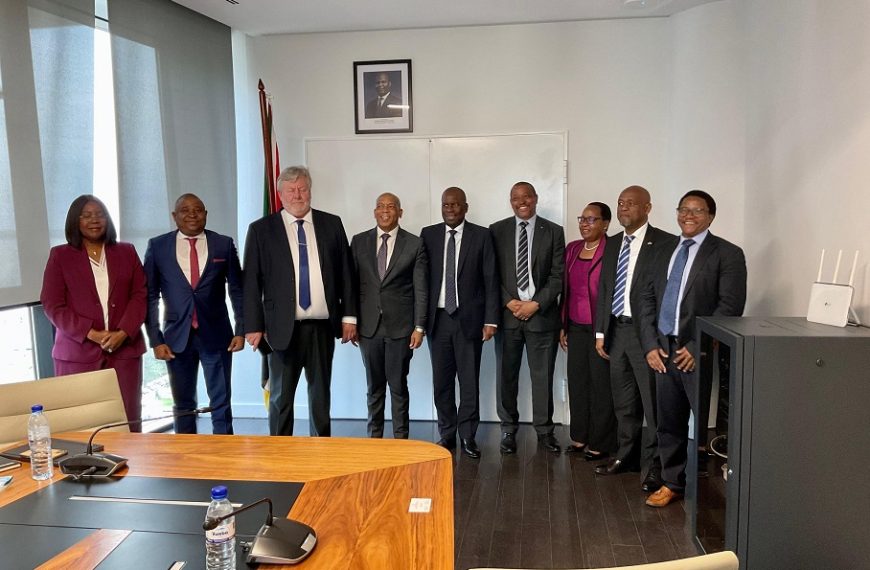 Cyril Ramaphosa Esperado em Dezembro Para Discutir Cooperação com Daniel Chapo em Maputo