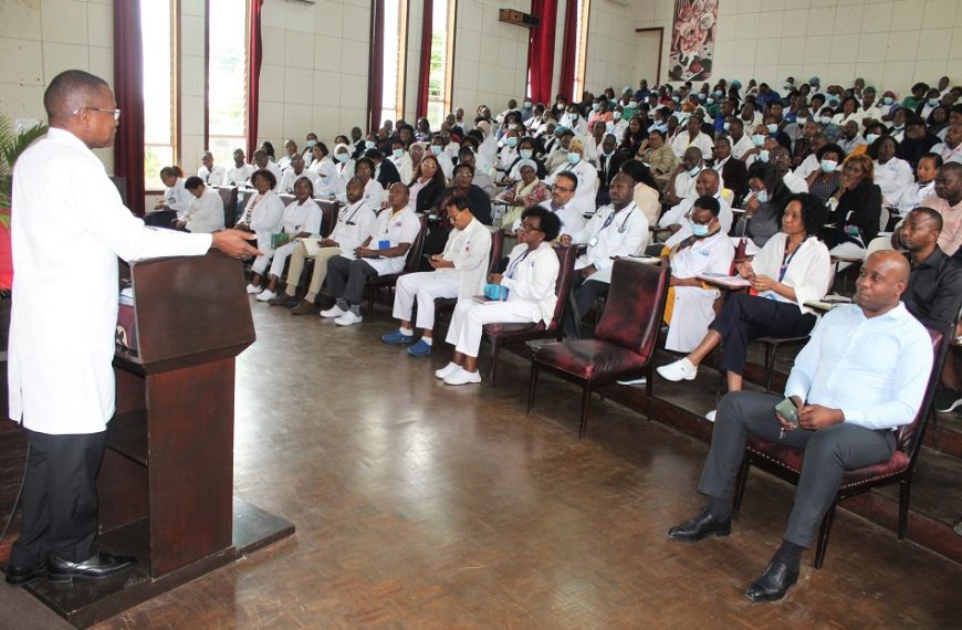 Suspensa Enfermeira Que Recusou Atender Pacientes no Centro de Saúde de Zimpeto
