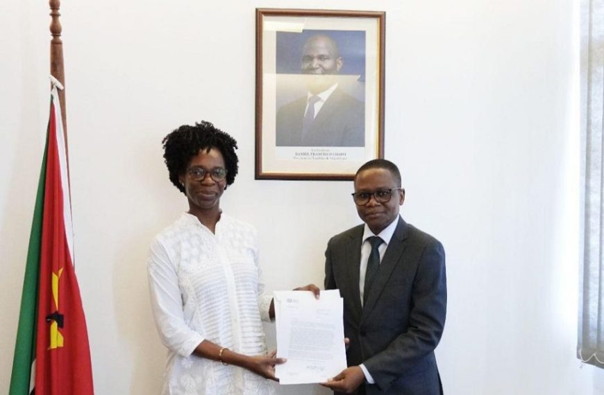 Ministra Ivete Alane Recebe Cartas Credenciais do Director da OIT para os PALOP