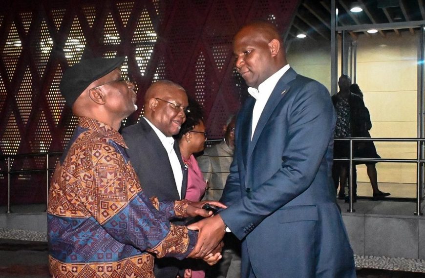 Chapo na Apresentação da Obra “Moçambique, Meu País: O que Vi, Vivi e Senti…” de Tomás Salomão