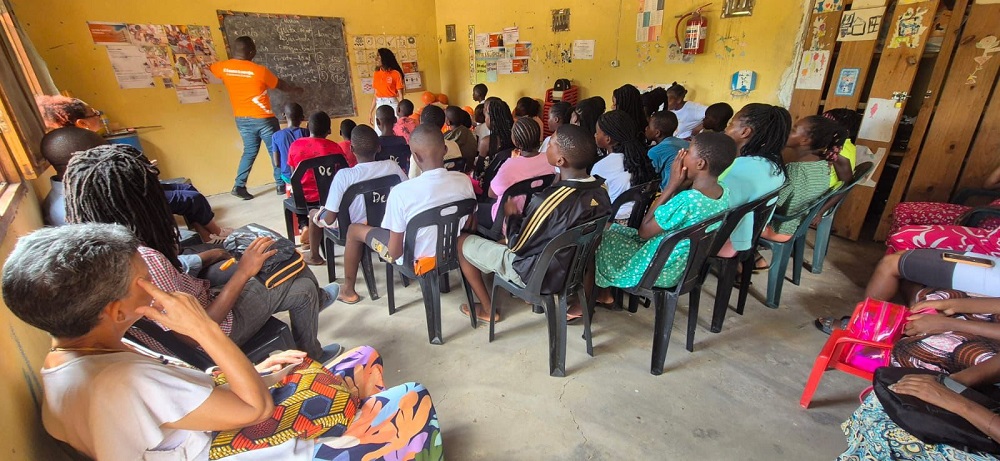 BCI Promove Literacia Financeira Para Jovens Estudantes em Bilene e Maputo