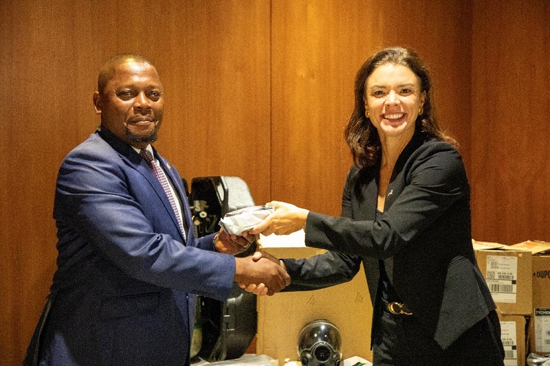 EUA Doa Equipamento de Resposta a Armas de Destruição em Massa aos Bombeiros de Moçambique