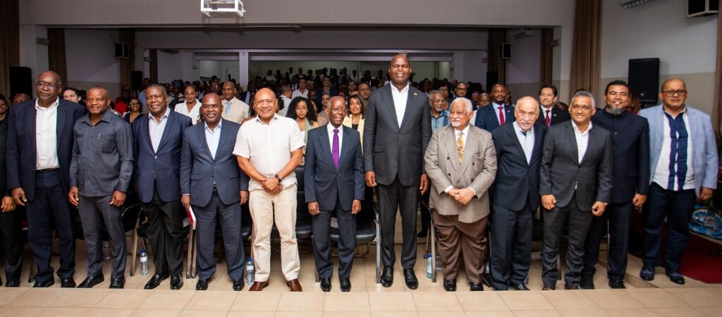 Salim Cripton Valá Lança “Repensar o Desenvolvimento Económico e o Papel do Estado” em Maputo