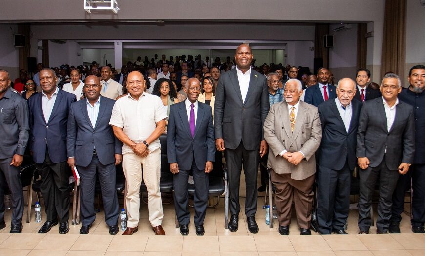 Salim Cripton Valá Lança “Repensar o Desenvolvimento Económico e o Papel do Estado” em Maputo