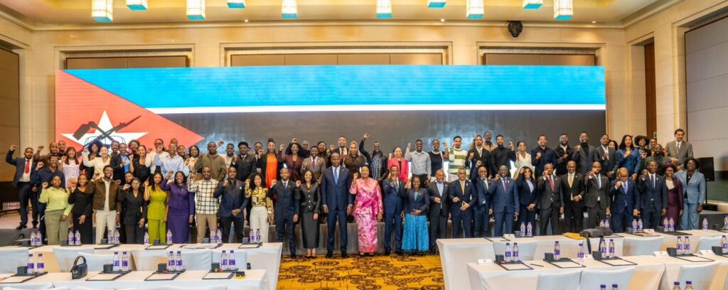 Daniel Chapo Promete Soluções para Preocupações dos Estudantes Moçambicanos na China