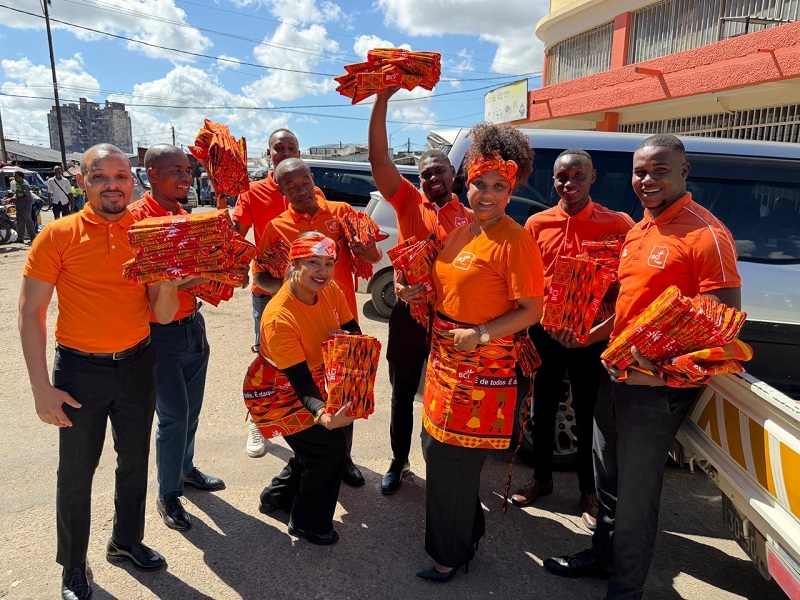 BCI Homenageia a Mulher Moçambicana Com Brindes e Abraços