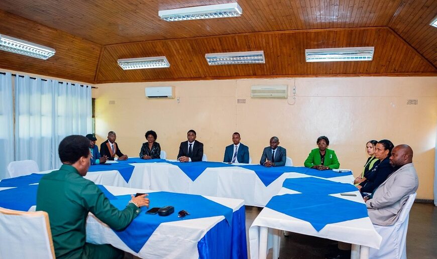 Venâncio Mondlane Empossa Dez Coordenadores Provinciais do Anamola em Chimoio