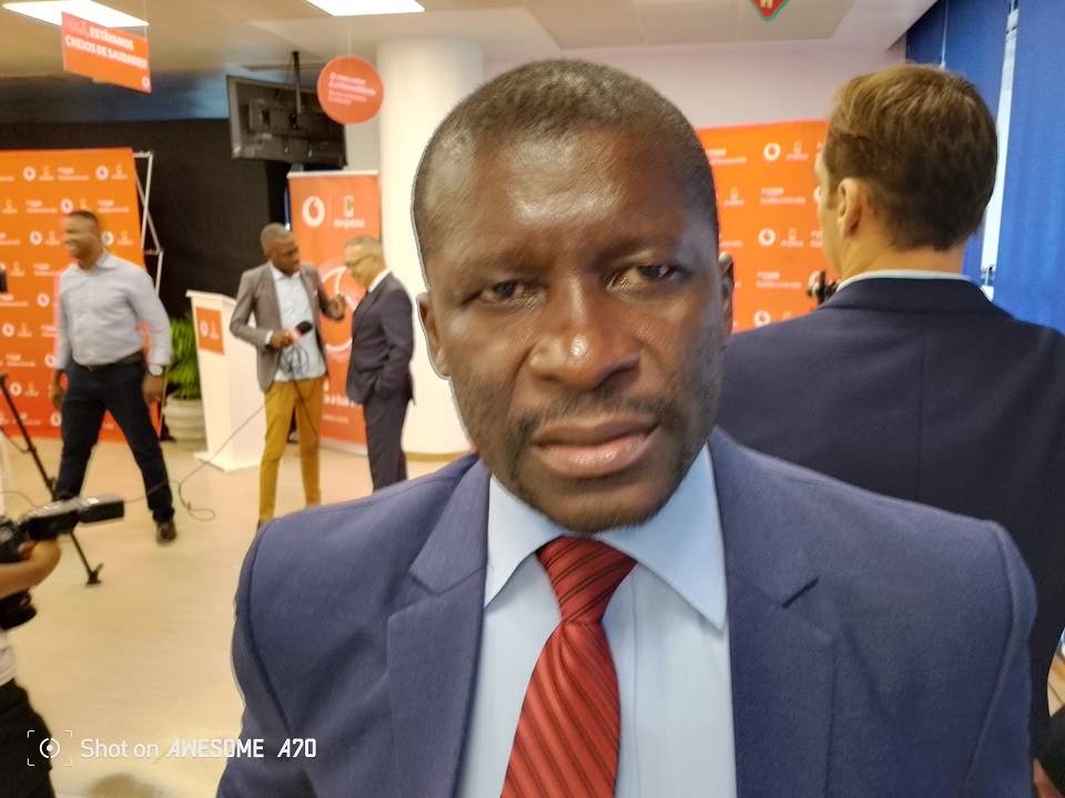 Manuel de Araújo Condena Ataque da PRM Contra Membros do Partido Anamola em Quelimane
